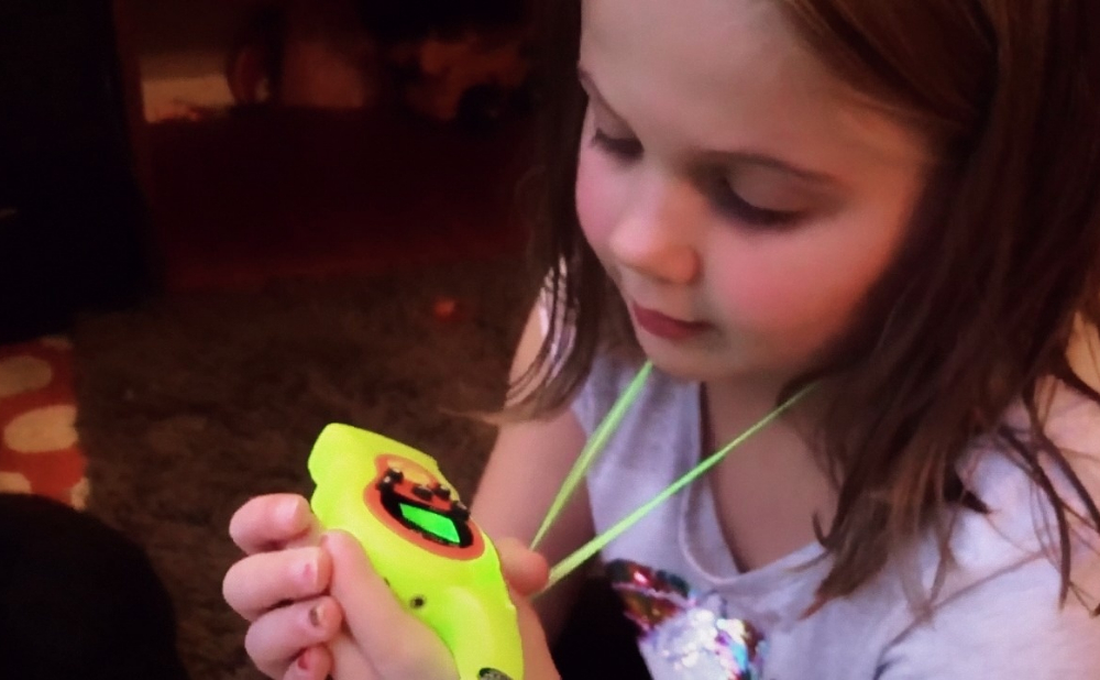 Fun Review of RT75 Compass Walkie Talkie By Ella Family