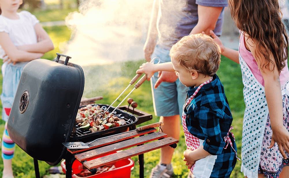 Five Safety Tips for Barbecuing Outdoors with Kids